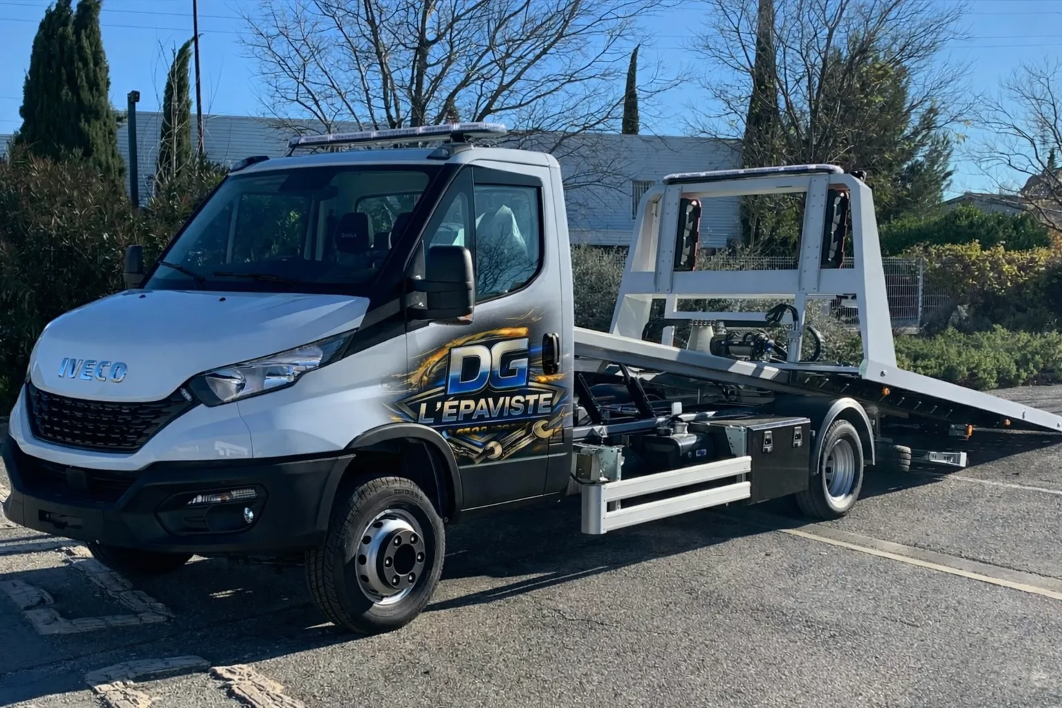 Camion d'enlèvement d'épave DG L'Épaviste à Toulouse